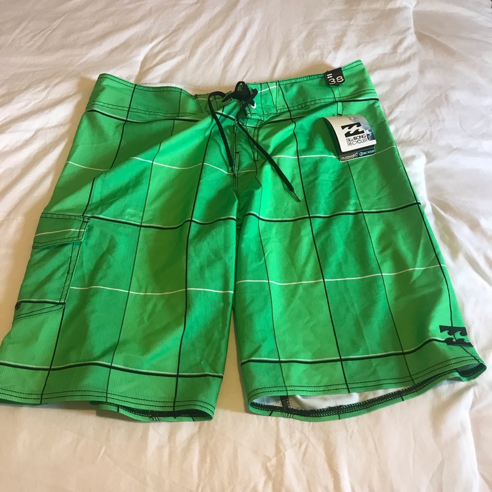 NWT BillaBong Board-shorts